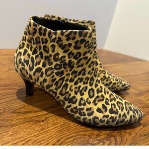 Collection by Clarks Women’s Linvale Sea Leopard Kitten Heel Boots – Size 7.5
